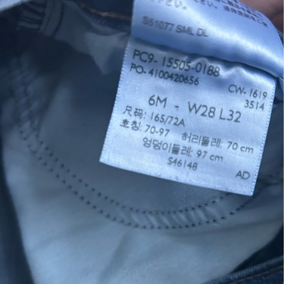 Levi’s Women’s 505 Straight Leg Jeans Size 6M 28x32 - Picture 3 of 5